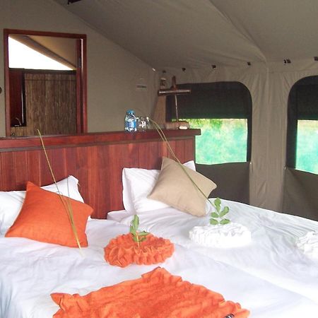 Nkasa Lupala Tented Lodge Sangwali 외부 사진